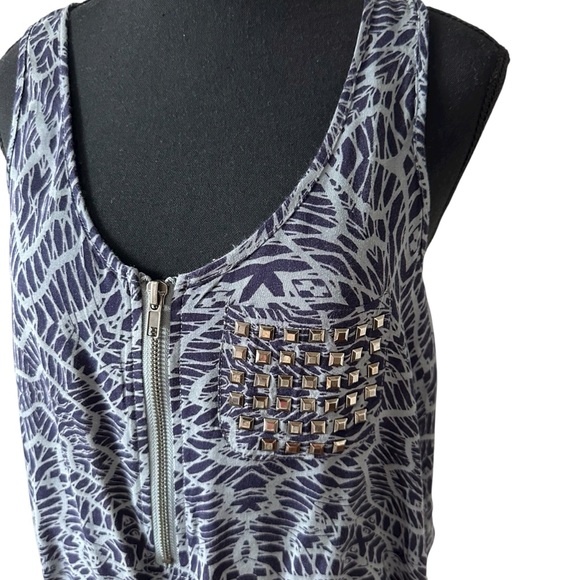 Material Girl Gray Patterned Romper size M - Picture 3 of 12